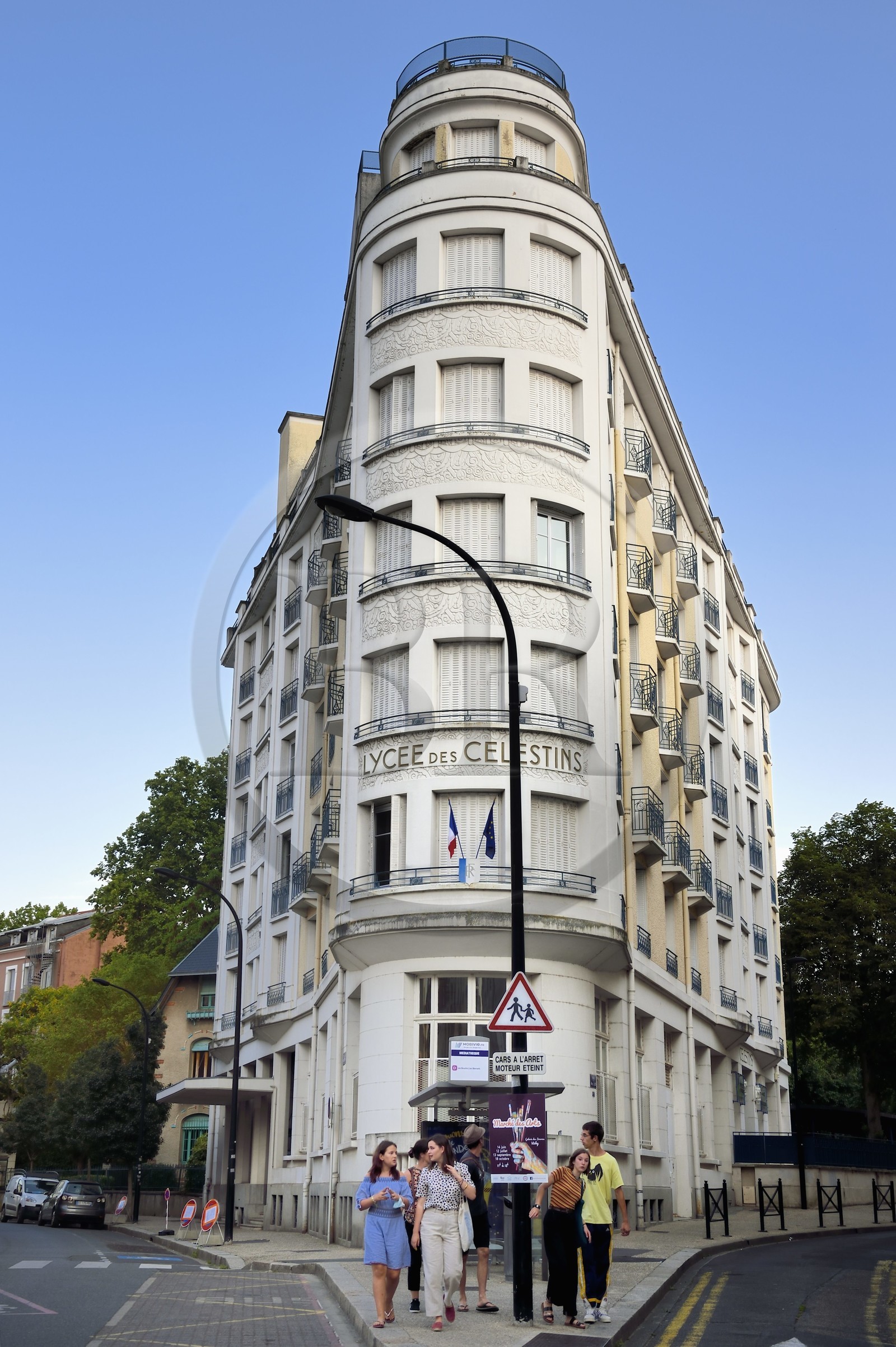 France, Allier (03), Vichy, l’ancien Hotel des Célestins devenu Lycée des Célestins, en forme de paquebot et de style Art Déco