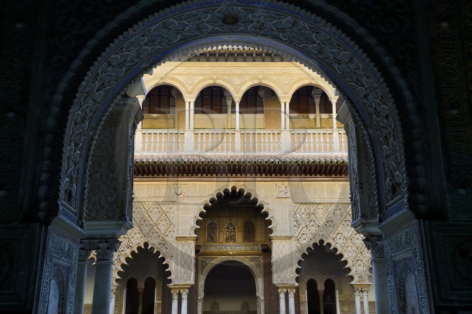 Espagne, Andalousie, Séville, Alcazar de Séville (Reales Alcazares de Sevilla), classé Patrimoine Mondial de l'UNESCO, la Cour des Demoiselles (Patio de las Doncellas)