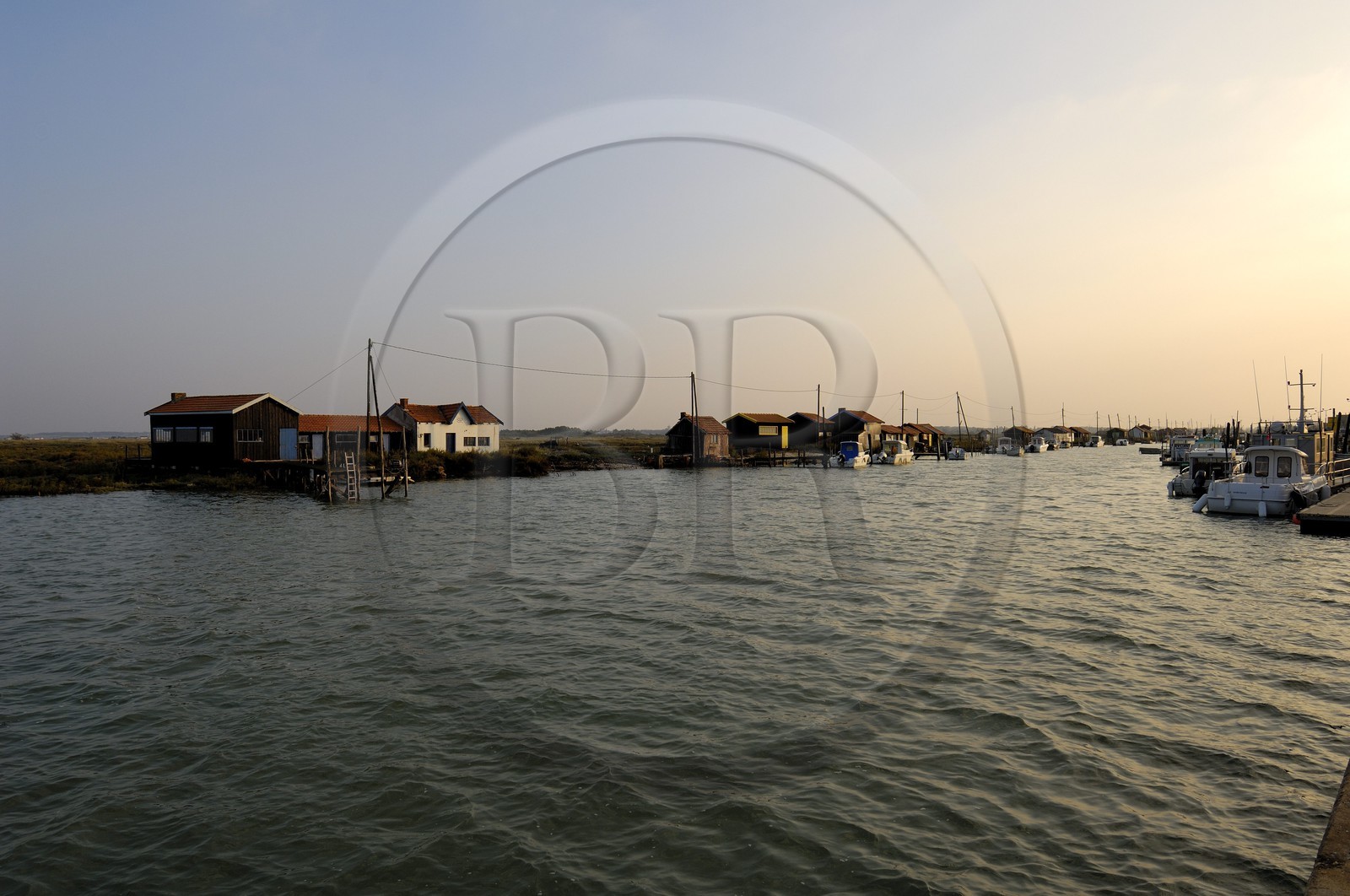 France, Charente-Maritime (17), bassin de Marennes-Oléron, La Tremblade, port de la grève