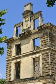 France, Vaucluse (84), Parc Naturel Regional du Luberon, La Tour d'Aigues, ruines du chateau Renaissance
