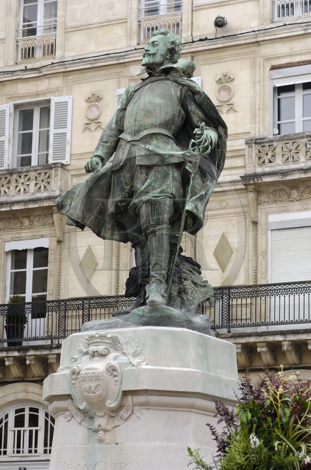 France, Charente-Maritime (17), La Rochelle, la statue du maire de 1628 Jean Guiton
