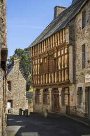 France, Côtes-d'Armor (22), Tréguier, maison natale de l'écrivain Ernest Renan, maison à pans de bois datant du XVIème siècle devenue aujourd'hui le musée Ernest-Renan