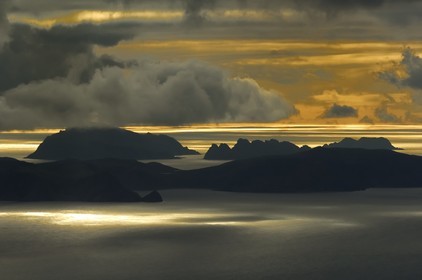Norvège, Laponie, région du Finnmark, les Iles Soroya vers le Cap Nord (vue aérienne)