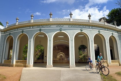 France, Allier (03), Vichy, le pavillon de la source des Célestins, eau Vichy-Célestins