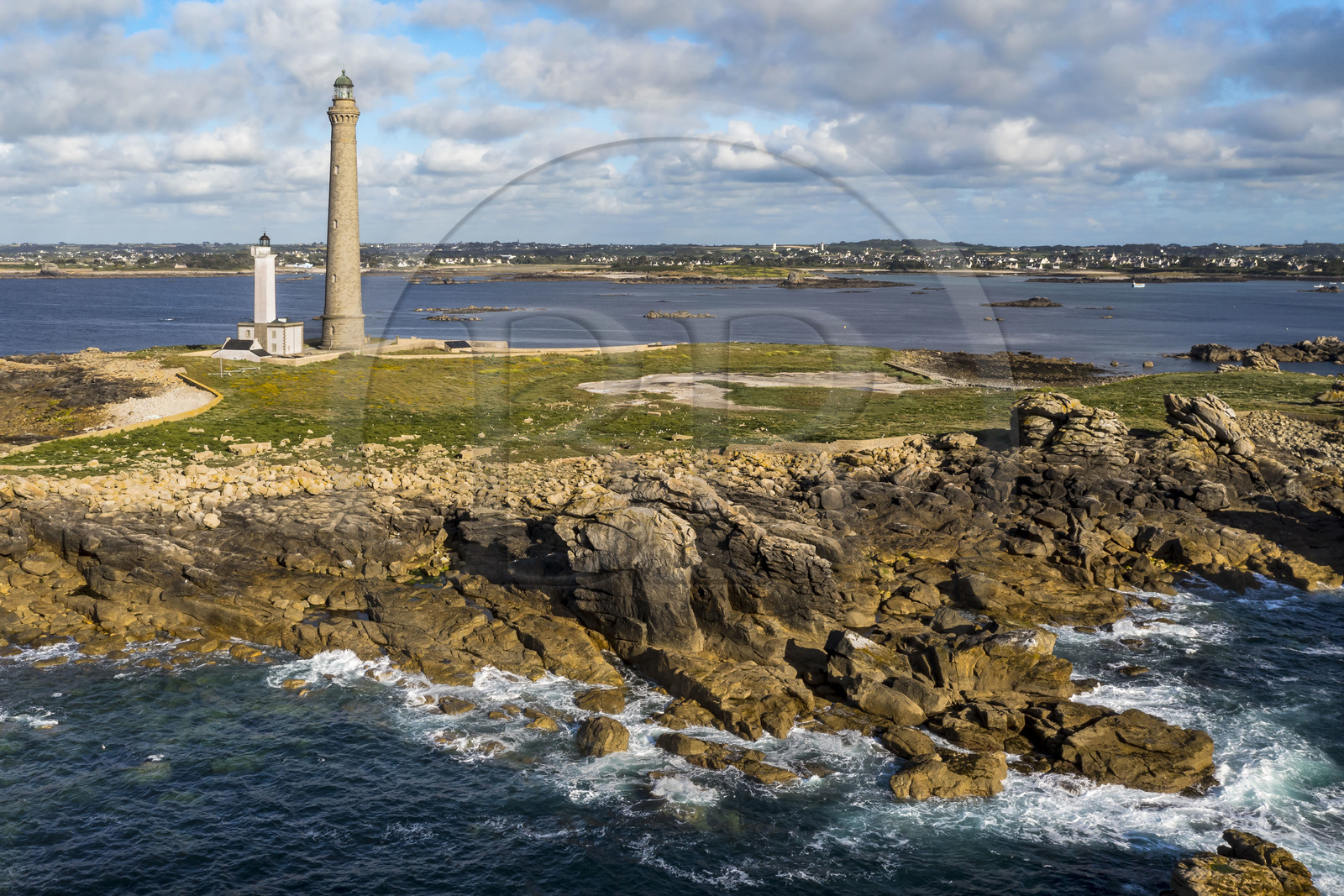 France, Finistère, Abers Country (Pays des Abers), Ile Vierge (Virgin Island) in the Lilia archipelago, the Virgin Island lighthouse, the tallest lighthouse in Europe at 82.5 meters, and the old lighthouse from 1845 (aerial view)