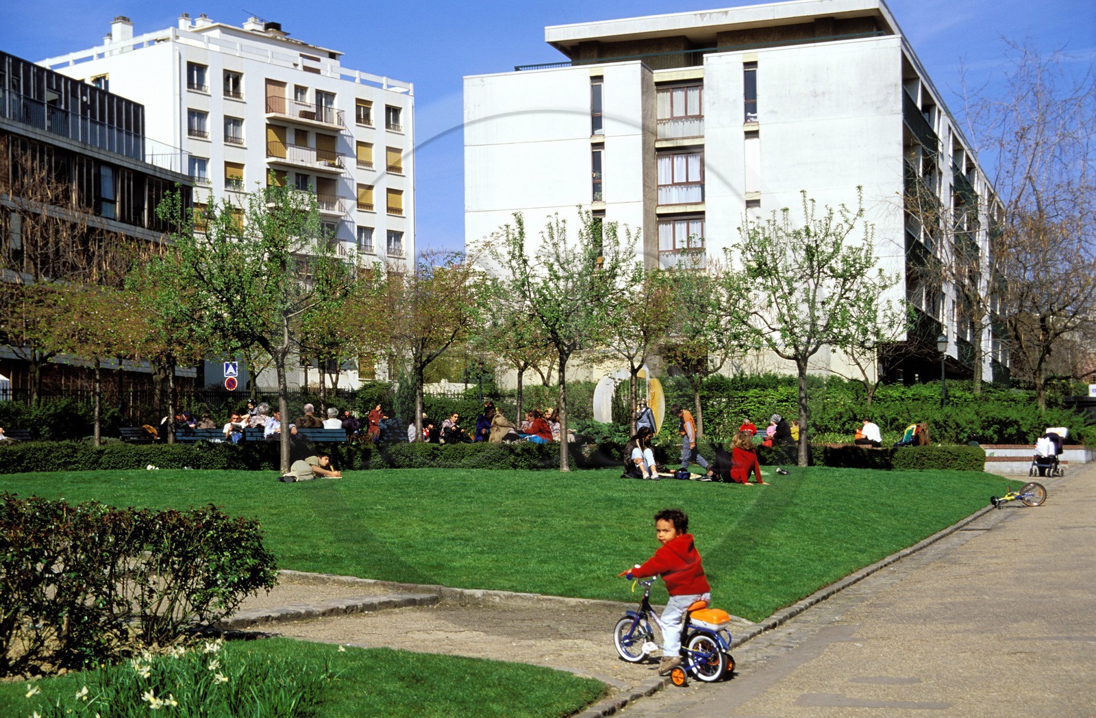 France, Paris (75), un square rue de Ménilmontant