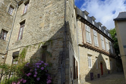 France, Morbihan (56), Golfe du Morbihan, Vannes, maison traditionnelle à l'angle de la rue de la Bienfaisance et de la rue des Vierges