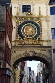 France, Seine-Maritime (76), Rouen, le Gros-Horloge, horloge astronomique avec un mécanisme du XIVe siècle et un cadran du XVIe siècle