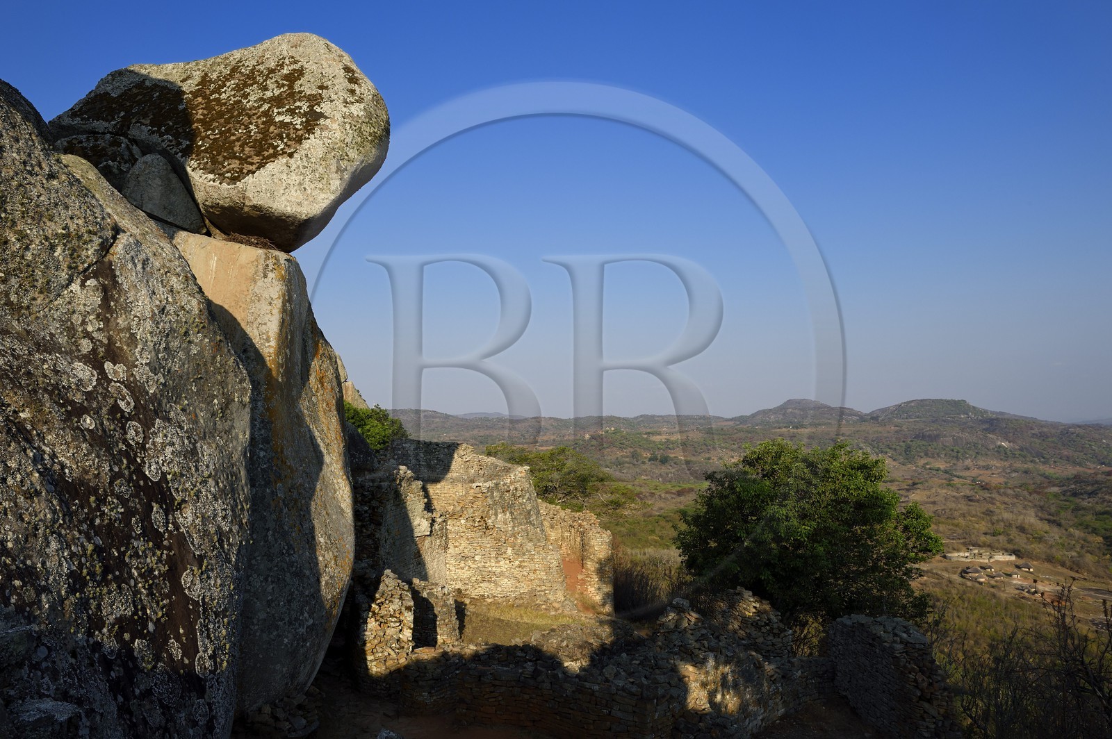Zimbabwe, Masvingo province, the ruins of the archaeological site of Great Zimbabwe, UNESCO World Heritage List, 10th-15th century, the Eastern Enclosure in the Hill Complex and the Valley Complex in the background