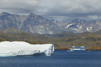 Groenland, fjord de Nanortalik au sud du pays, icebergs