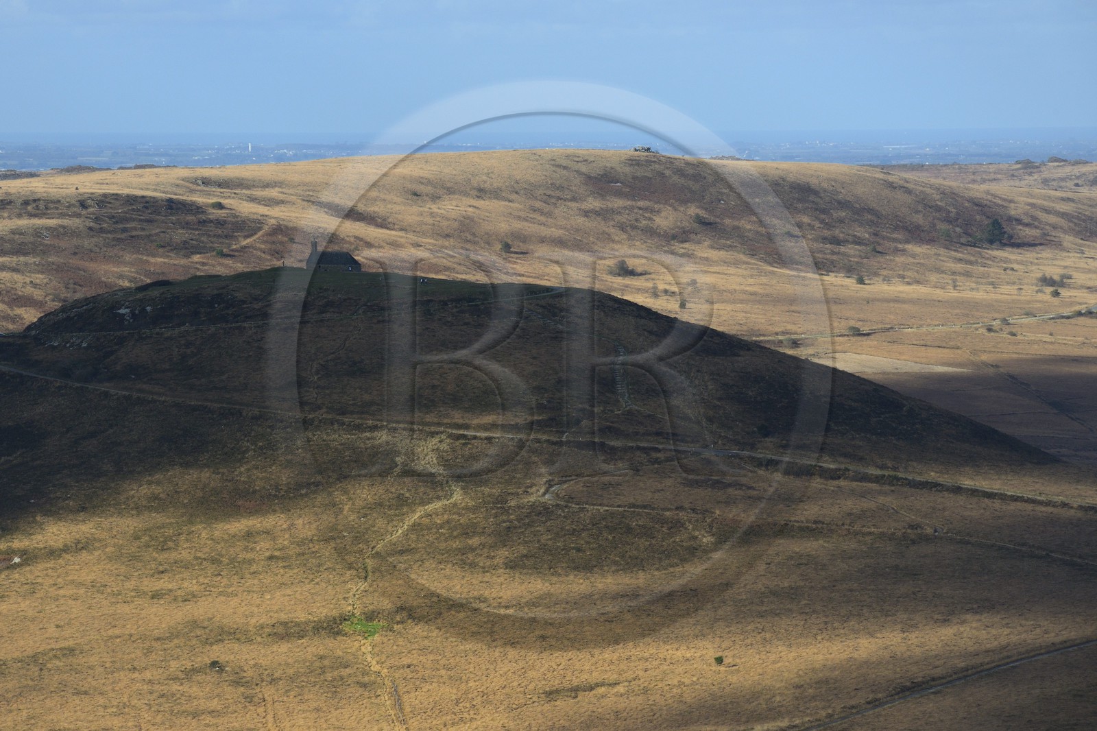 France, Finistère (29), parc naturel régional d'Armorique, Monts d'Arrée, Brasparts, la chapelle Saint Michel au sommet du Menez Mikaël (vue aérienne)