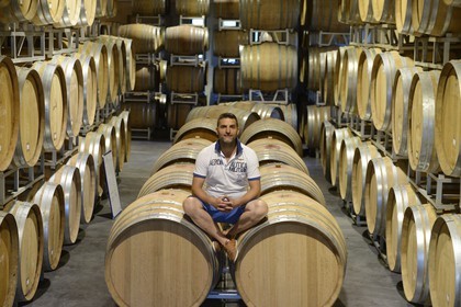 France, Loire (42), Parc Naturel Régional du Pilat, le domaine du Monteillet Stéphane Montez, Stéphane Montez dans sa cave