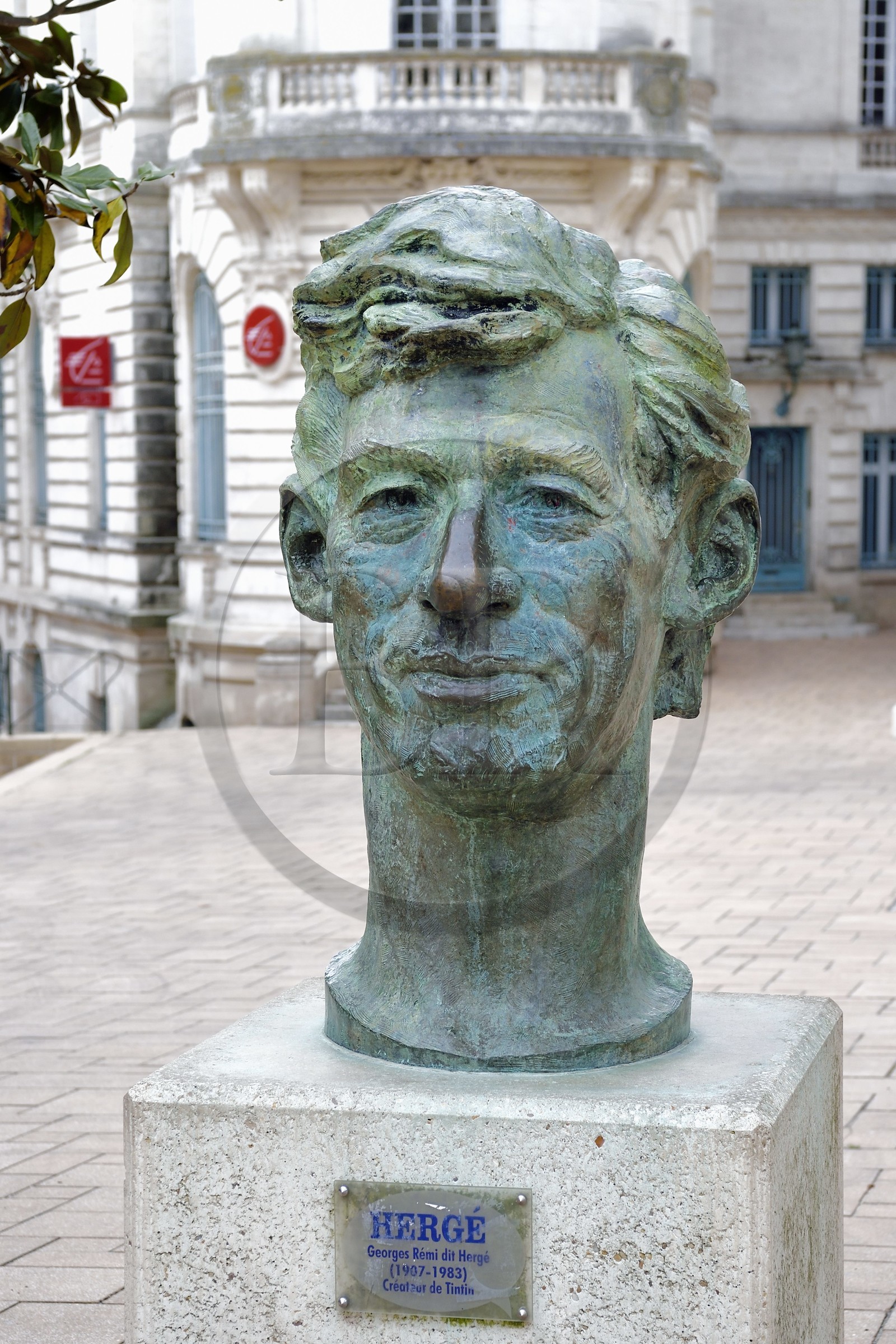 France, Charente (16), Angoulême, buste d'Hergé le créateur de Tintin par le sculpteur chinois Tchang Tchong-jen