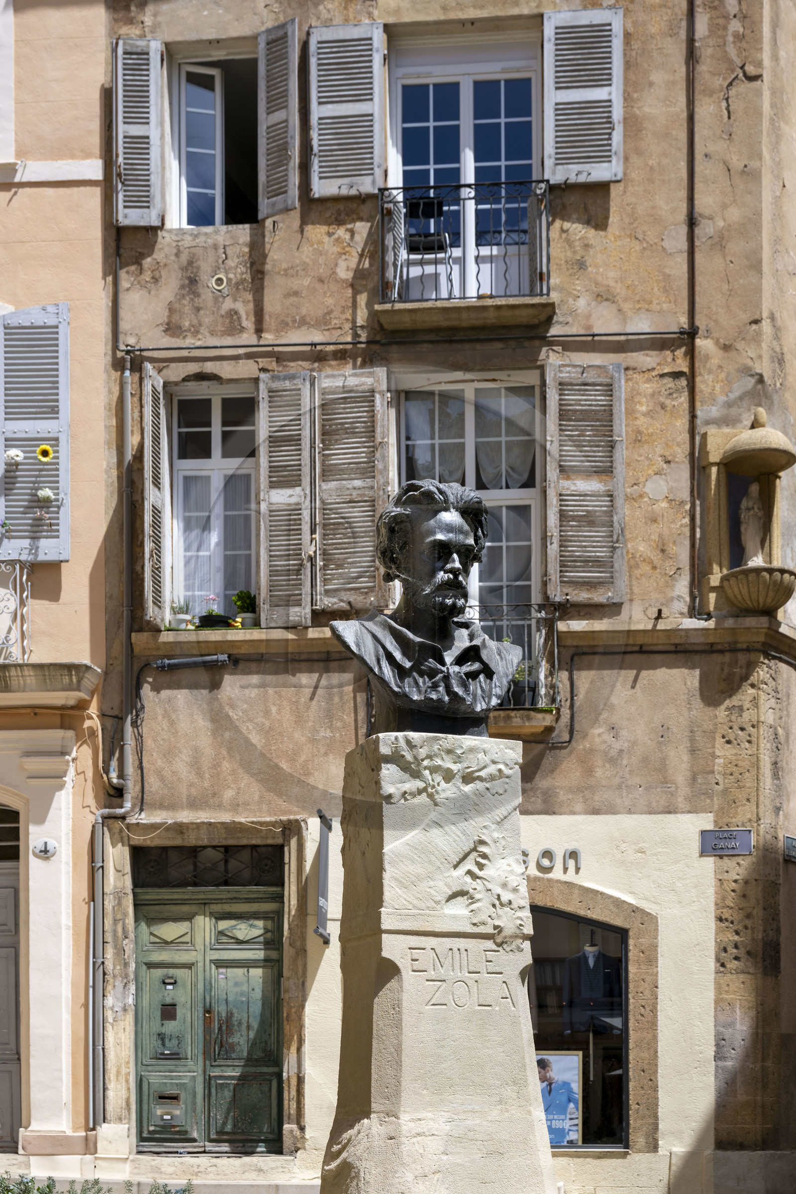 France, Bouches du Rhone, Aix en Provence, bust of Emile Zola place Ganay