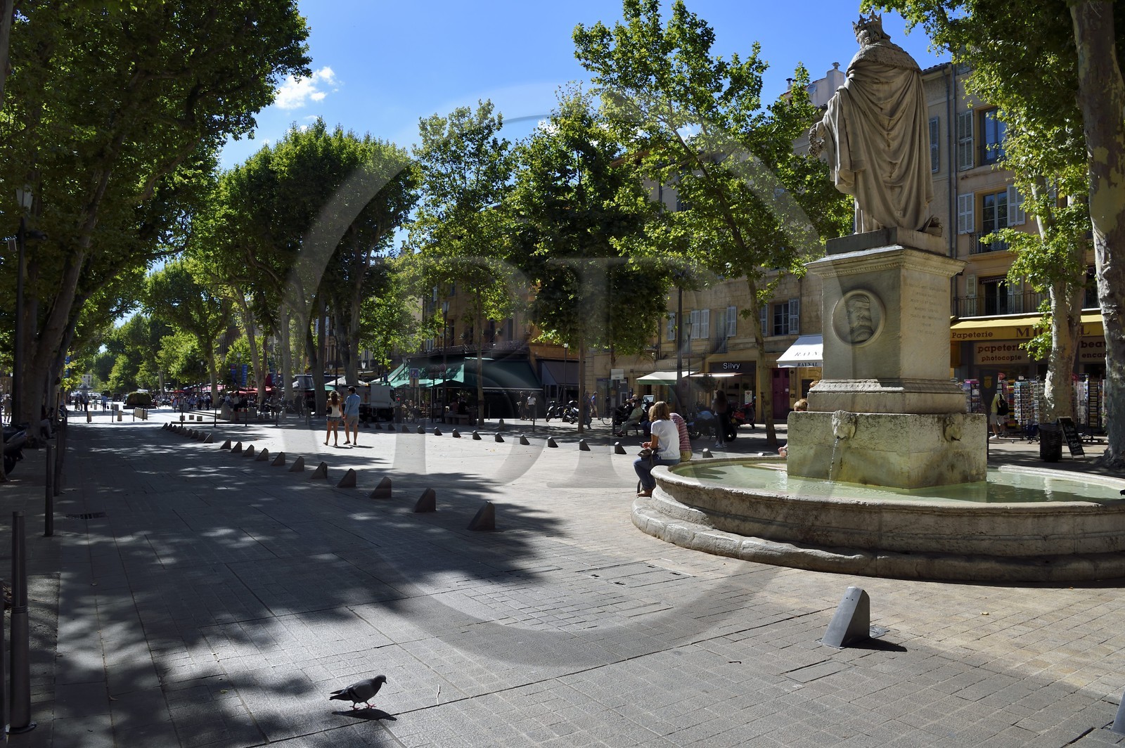 France, Bouches-du-Rhône (13), Aix en Provence, Cours Mirabeau, statue du Roi René