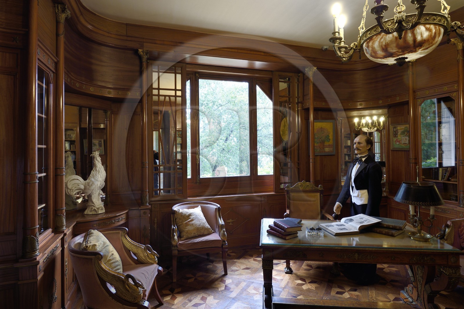 France, Pyrénées-Atlantiques (64), Pays-Basque, Cambo-les-Bains, la Villa Arnaga, musée et maison d'Edmond Rostand, le bureau empire