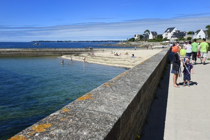 France, Finistère (29), Concarneau, plage de la Corniche