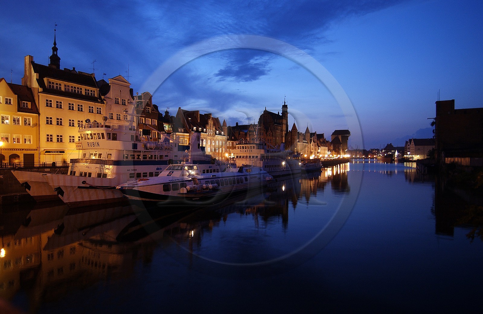 Poland, Eastern Pomerania, Gdansk, the old port of the old town at the falling night