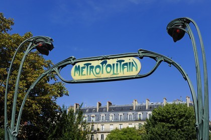 France, Paris (75), place de l'Europe, station de métro de style Art Nouveau d'Hector Guimard