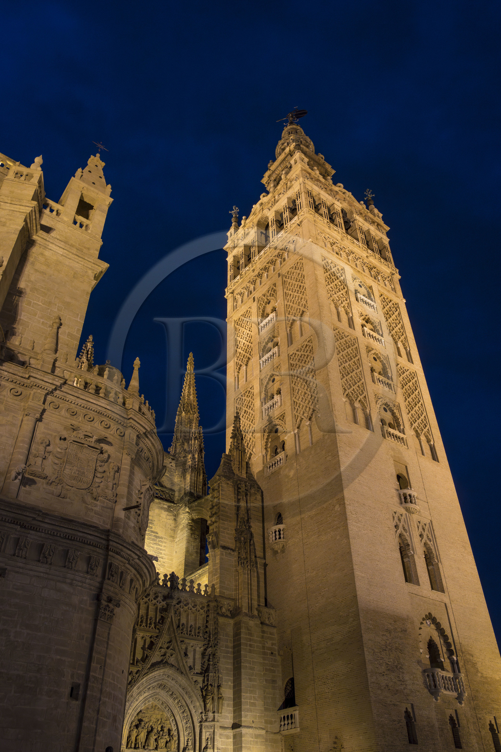 Spain, Andalusia, Seville, Santa Cruz district, the Giralda, former minaret almohade of the great Mosque reconverted into the bell tower of the cathedral, listed as World Heritage by UNESCO