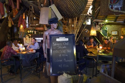 Namibie, région de Khomas, Windhoek, le restaurant Joe's Beerhouse