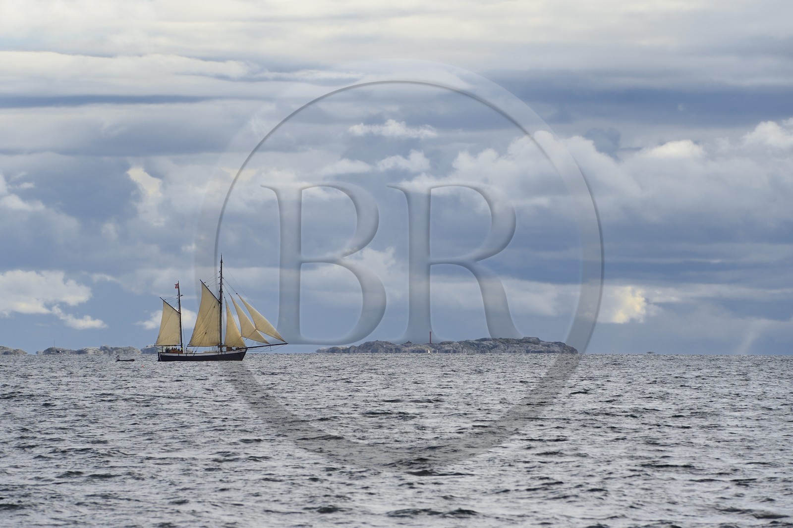 Sweden, Västra Götaland, traditional sailboat off Väderöarna (weather islands) off Fjällbacka