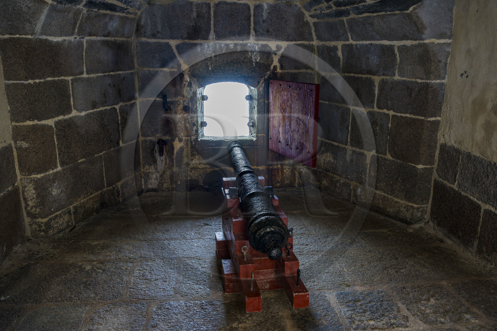 France, Finistère, Morlaix bay, Plouezoc'h, the Taureau castle built by Vauban in the 17th century, artillery piece