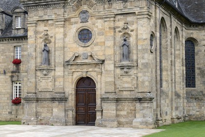 France, Côtes-d'Armor (22), Guingamp, Hôtel de Ville, ancien monastère des Augustins hospitalières