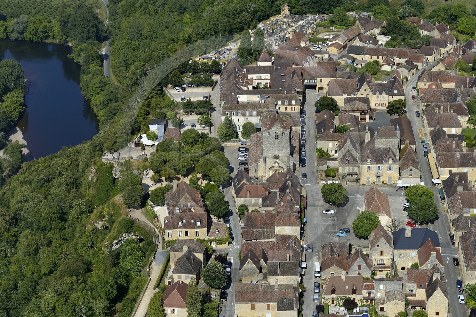 France, Dordogne (24), Périgord Noir, vallée de la Dordogne, vallée de la Dordogne, Domme, labellisé Les Plus Beaux Villages de France (vue aérienne)