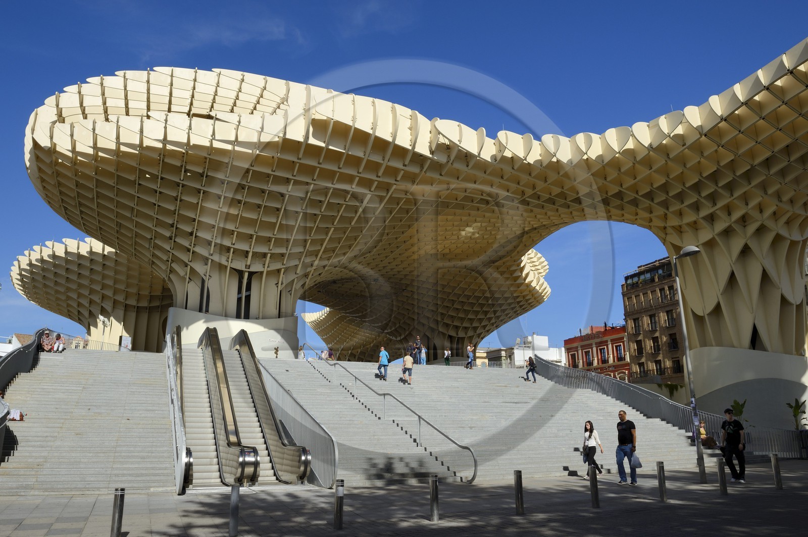Spain, Andalusia, Seville, Plaza de la Encarnacion - Plaza Mayor, Metropol Parasol (built 2011) by architect Jurgen Mayer-Hermann