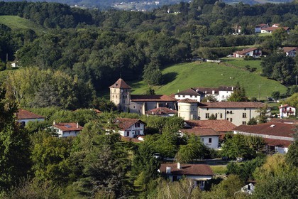 France, Pyrénées-Atlantiques (64), Pays-Basque, le village d'Espelette