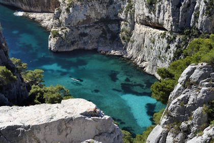France, Bouches-du-Rhône (13), Marseille, Parc national des Calanques, aviron dans la Calanque d'En-Vau (demande d'autorisation nécessaire avant publication)