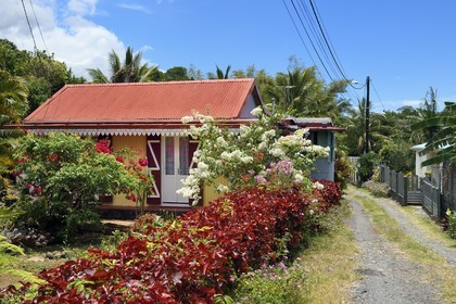 France, Ile de la Reunion, Sainte-Anne, case traditionnelle