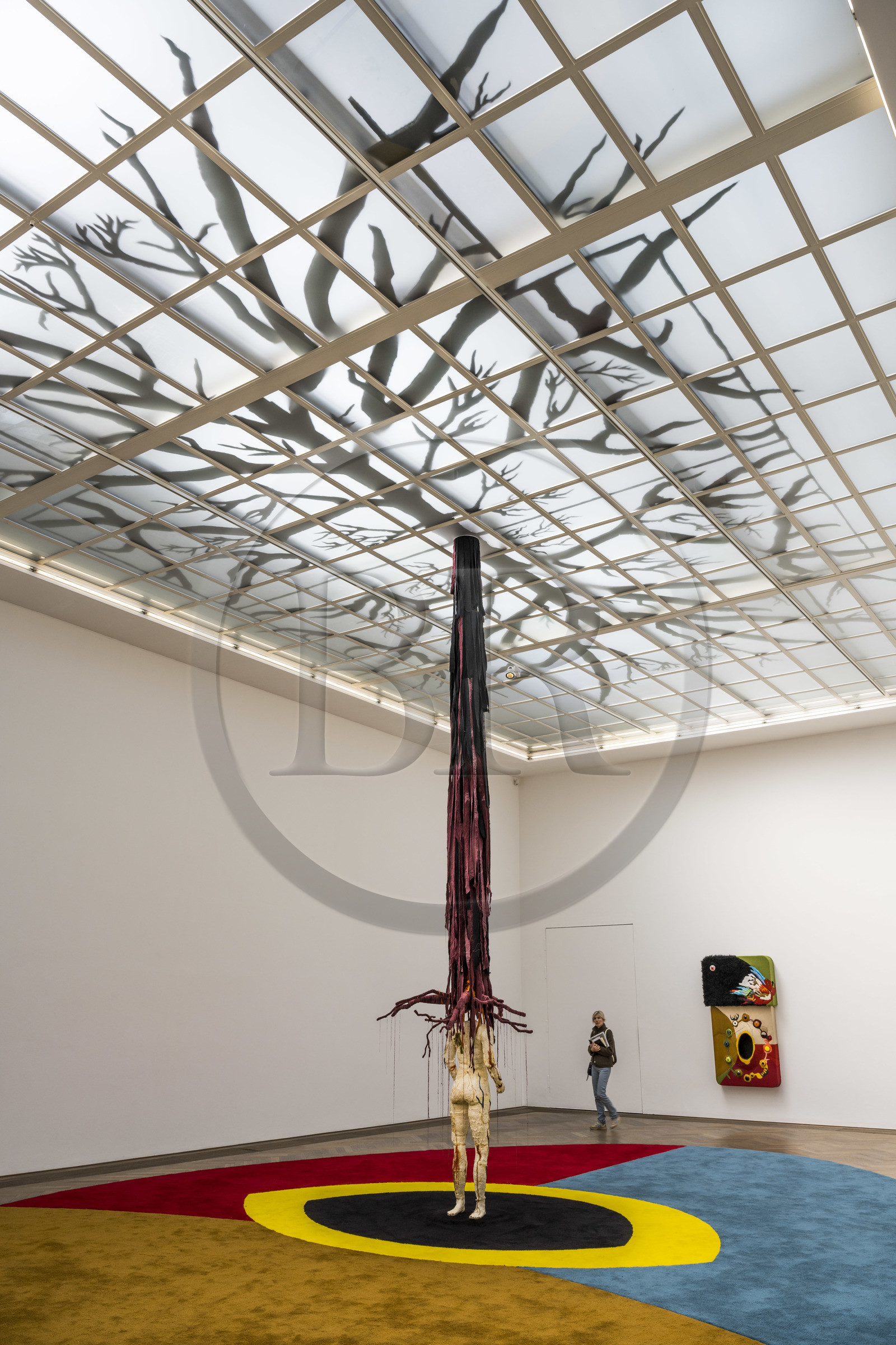 Suisse, Bâle, Kunsthalle Basel, Environmental Hangover, Chapéu Telurico (2022) au centre, installation de Pedro Wirz