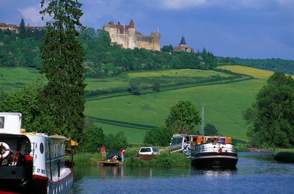 France, Cote d'Or, canal Boats on the Bourgogne canal near the Village of Vandenesse