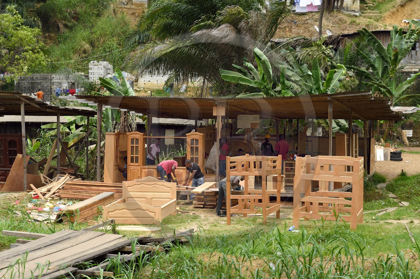 Gabon, Libreville, fabricant de meuble