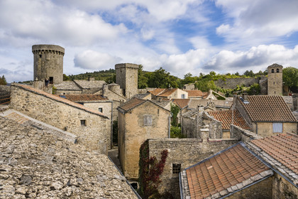 France, Aveyron (12), Causses et les Cévennes, paysage culturel de l'agro-pastoralisme méditerranéen, classés Patrimoine Mondial de l'UNESCO, La Couvertoirade, labellisé Les Plus Beaux Villages de France, village fortifié sur le plateau du Larzac