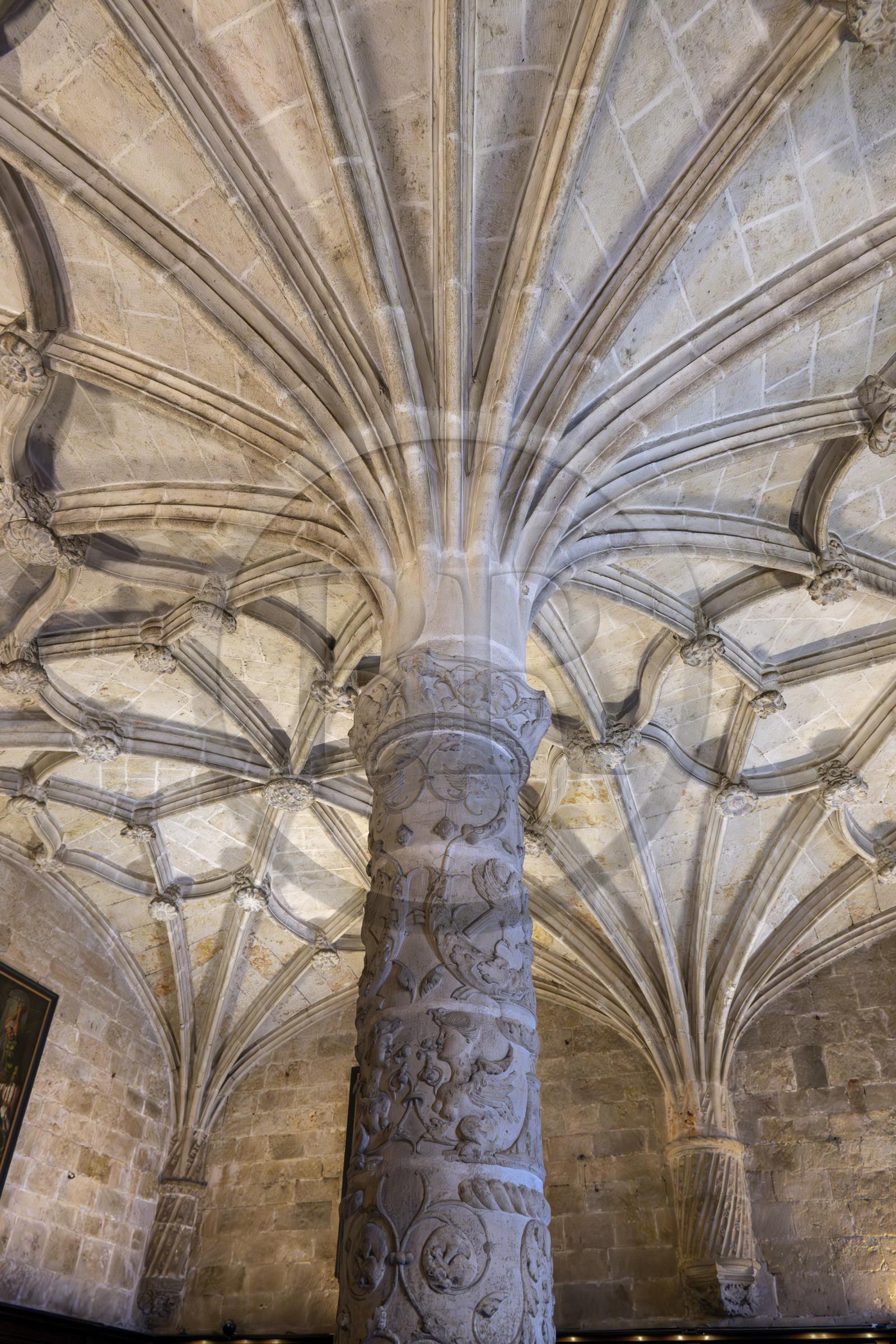 Portugal, Lisbonne, Bélem, Monastere des Hiéronymites (Mosteiro dos Jerónimos), classé Patrimoine Mondial de l'UNESCO, église Santa Maria, la sacristie recouverte de voutes à liernes et tiercerons