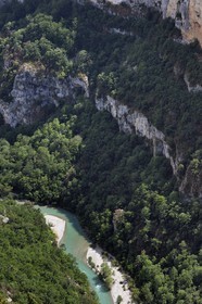 France, Alpes-de-Haute-Provence (04), Parc Naturel Régional du Verdon, Grand Canyon du Verdon, La-Palud-Sur-Verdon, gravières du Verdon accessibles uniquement par le sentier Blanc-Martel sur le GR4