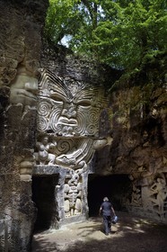 France, Charente-Maritime (17), Saintonge, Port-d'Envaux, Les Lapidiales crées par Alain Tenenbaum, Land art, sculptures à ciel ouvert dans l'ancienne carrière des Chabossières