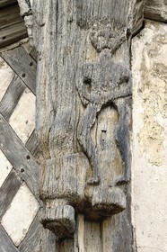 France, Charente (16), Cognac, la plus ancienne maison du quartier médiéval du vieux Cognac, maison de la Lieutenance du XV siècle, son nom est dû à Pierre Lacombe, lieutenant général de la Sénéchaussée de Cognac qui l'habitat de 1603 à 1624