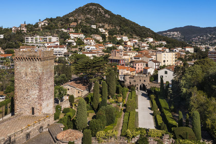 France, Alpes-Maritimes, Mandelieu La Napoule, castle of La Napoule (12th-19th century) and its park labeled Remarkable Garden (aerial view)