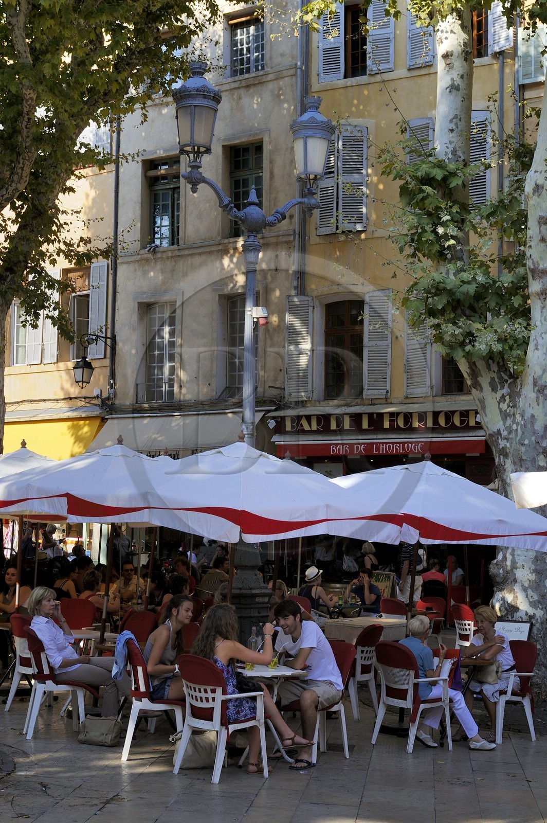 France, Bouches-du-Rhône (13), Aix-en-Provence, place de l'Hôtel de ville, terrasse de café
