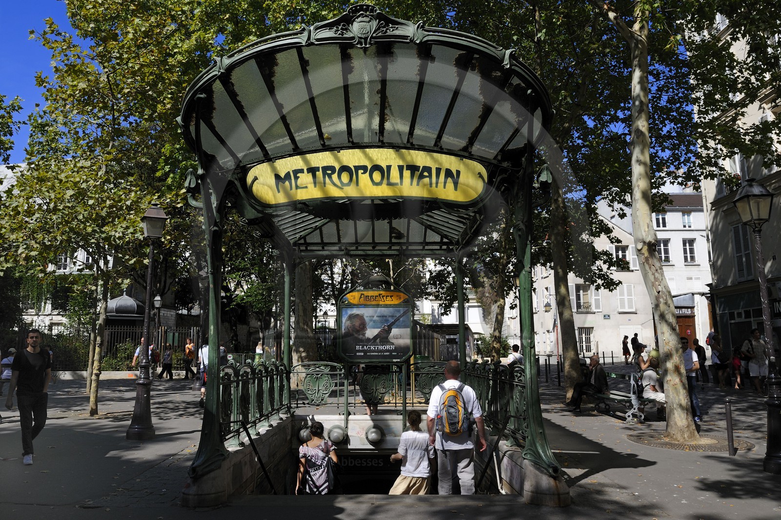 France, Paris (75), place des Abbesses, station de métro de style Art Nouveau d'Hector Guimard