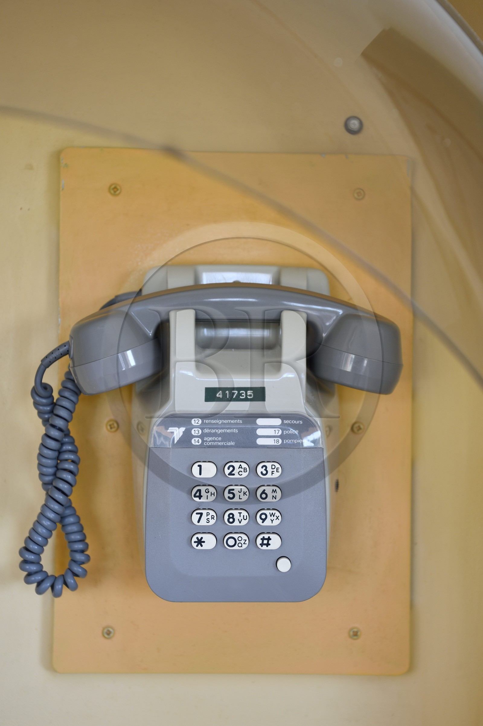 France, Var (83), Iles d'Hyères, Parc national de Port Cros, Ile du Levant, zone militaire, poste téléphonique des années 1980