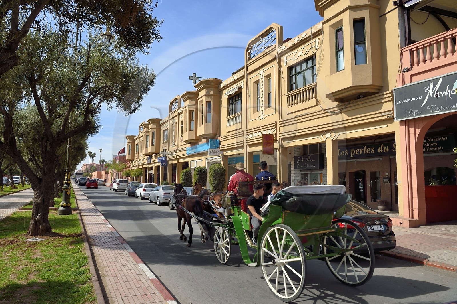 Maroc, Haut-Atlas, Marrakech, ville impériale, quartier de Gueliz, rue Moulay El Hassan dans le quartier construit par les français dans les années 1930