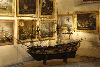 France, Charente-Maritime (17), La Rochelle, cathédrale Saint-Louis, ex-voto dans une chapelle