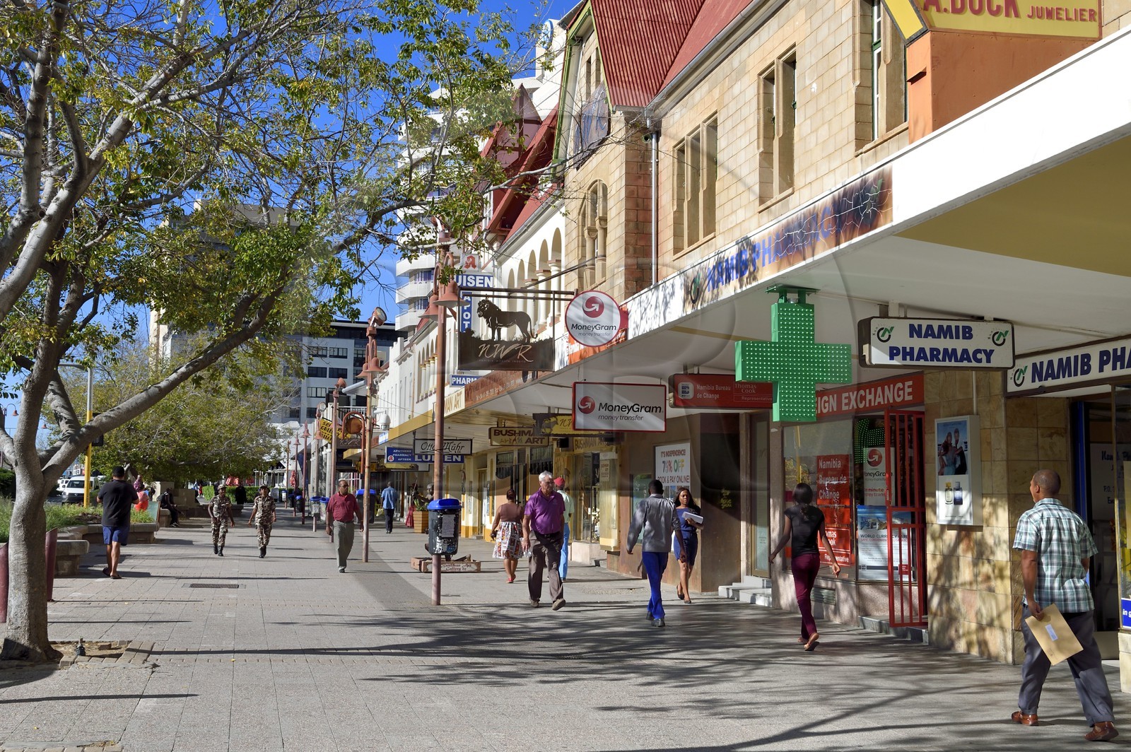 Namibie, région de Khomas, Windhoek, Independence Avenue et ses batiments de l'époque coloniale allemande