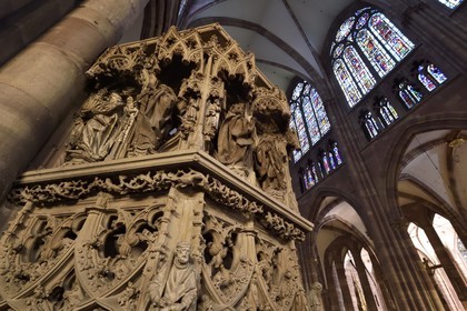 France, Bas-Rhin (67), Strasbourg, vieille ville classée au Patrimoine Mondial de l'UNESCO, la cathédrale Notre-Dame, la chaire du grand prédicateur Geiler de Kaysersberg réalisée par le sculpteur Hans Hammer en 1485