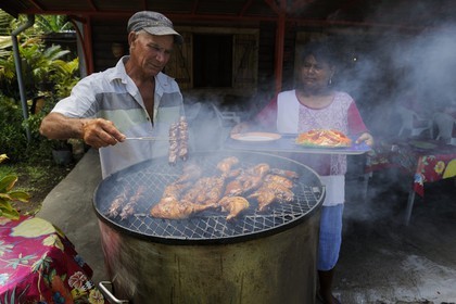 France, Reunion island (French overseas department), South coast, Saint Philippe, restaurant La Mer Cassee on the seaside, grilled Chicken